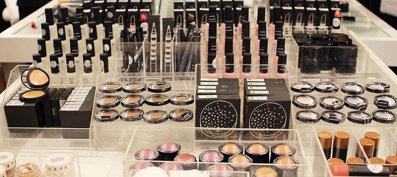 High-End-Fashion-and-Makeup-Collections